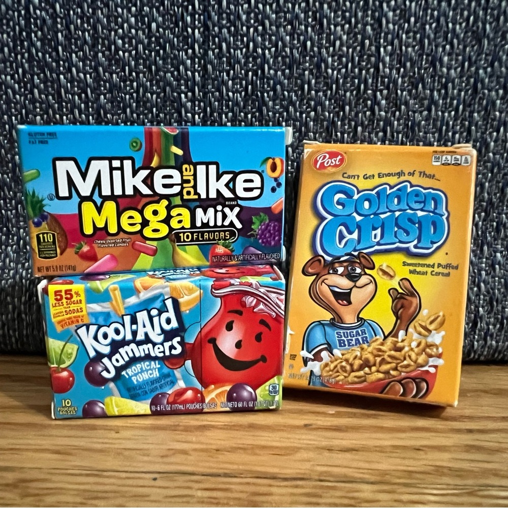 Mini Brands - Picture 3 of 3